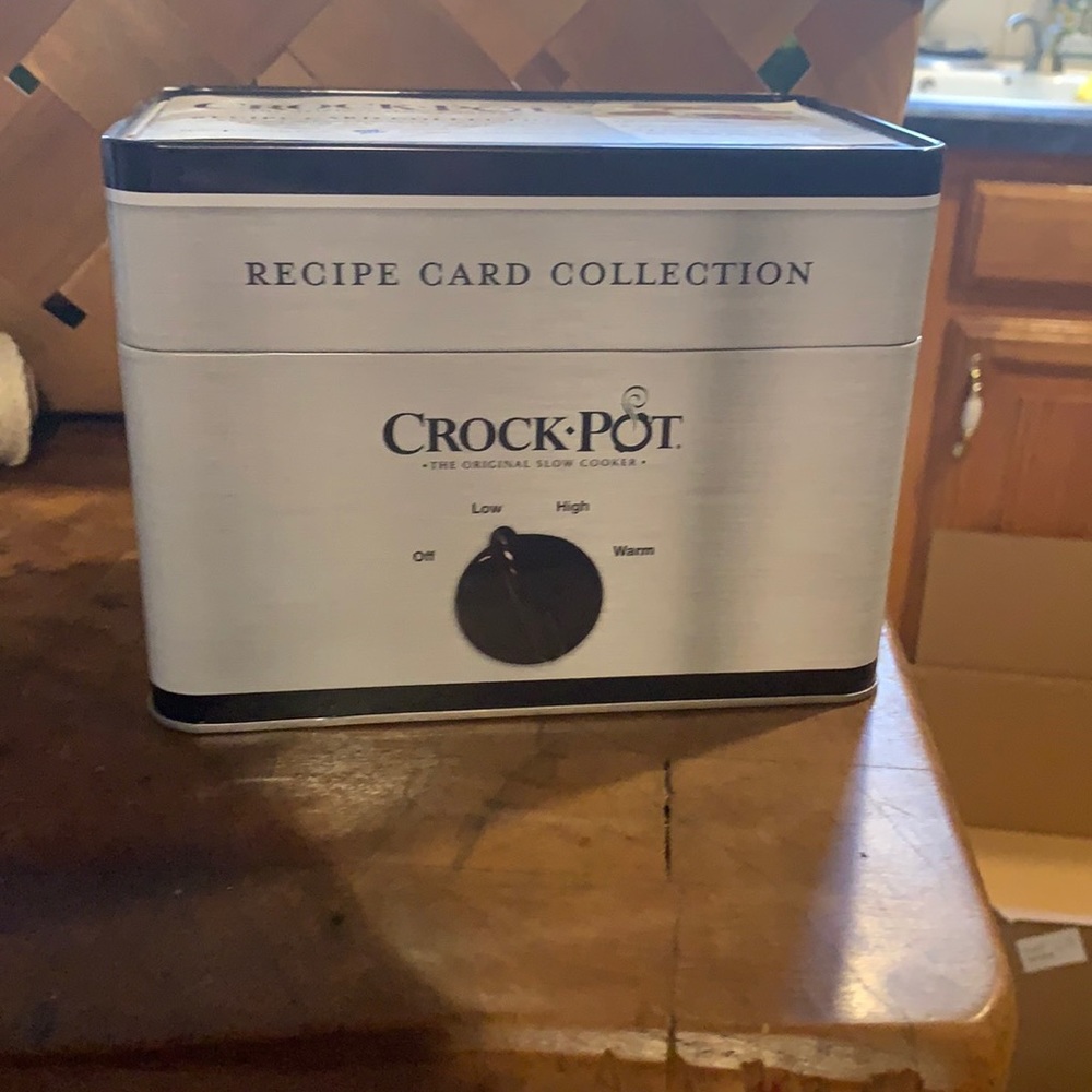 Crock Pot Recipe Box with Recipe Cards